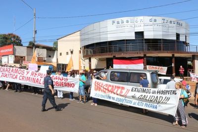 Alto Paraná: protestan para que no se privatice la salud pública | Paraguay en Noticias 