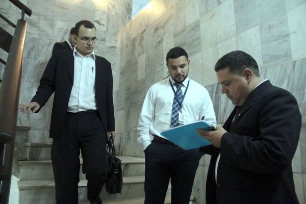 Control de horario de salida a funcionarios