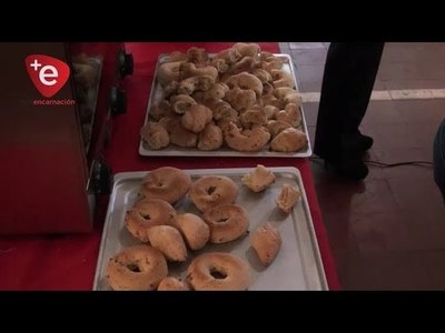 EN SAN JUAN DEL PARANÁ, ENSEÑAN A MUJERES A ELABORAR CHIPA