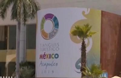AMLO acudió al Tianguis turístico 2019 - C9N