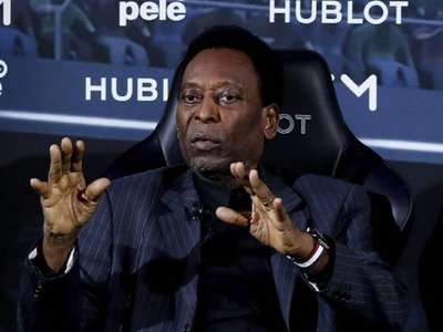 La Conmebol otorga a Pelé su máxima condecoración