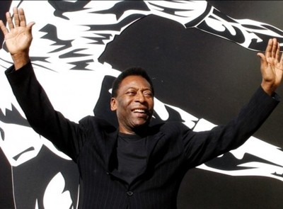 Pelé recibe reconocimiento de la Conmebol