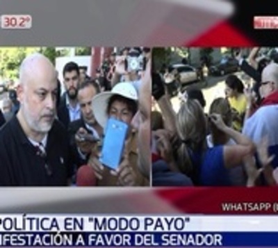 Payo Cubas recibe apoyo de manifestantes en escalinata del Congreso - Paraguay.com