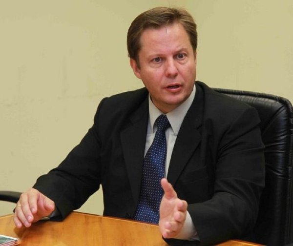 Candidato a la CSJ estaría manchado con un caso de tráfico de influencia