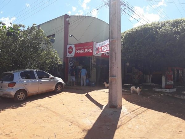Roban whisky de una despensa de Coronel Oviedo | Paraguay en Noticias
