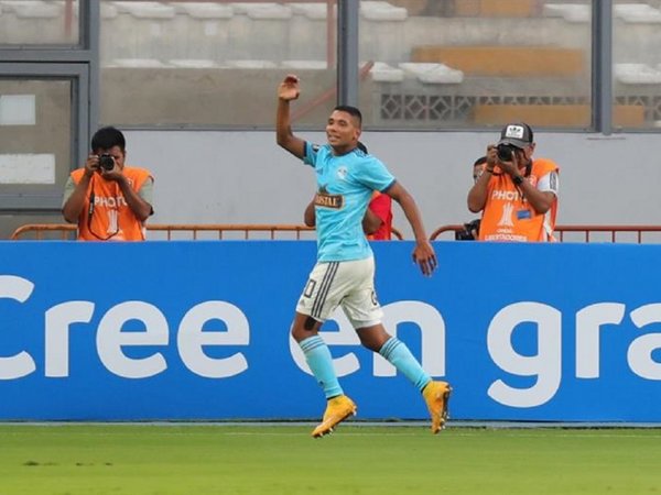 Cristal alza el vuelo con su primer triunfo en la Libertadores