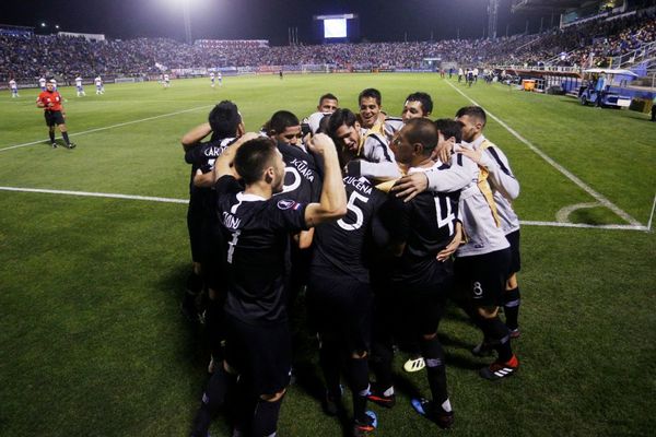 Repollazo: Libertad venció a Universidad Católica y clasificó