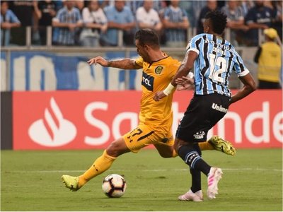 Gremio vuelve a la lucha por el cupo en octavos