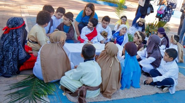 Niños representan pasajes de la Semana Santa en Ypacaraí - Nacionales - ABC Color