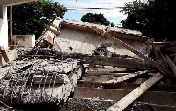 San Pedro: Alumnos se movilizan tras derrumbe de obras en escuela 'Jacinta Masi' - 730am - ABC Color