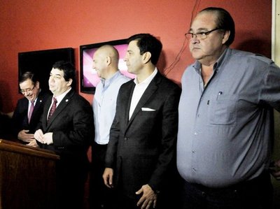 Cartistas y abdistas se abrazan y comienza la “era” de la impunidad - Edicion Impresa - ABC Color
