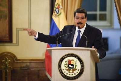 FMI congela U$S400 millones ante el caos