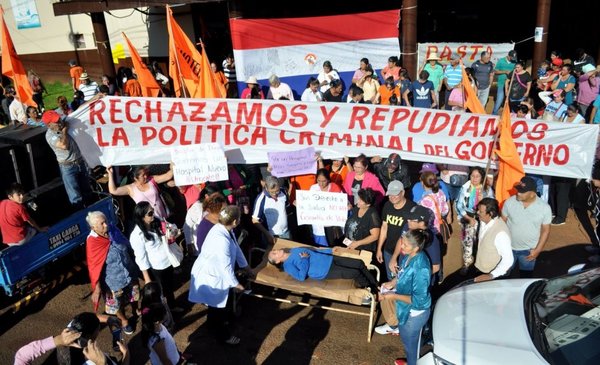 Repudian falta de insumos y medicamentos en CDE - Edicion Impresa - ABC Color