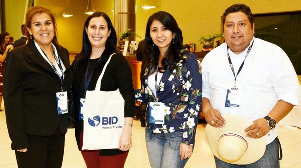 Cóctel de la reunión anual del Grupo BID - Edicion Impresa - ABC Color
