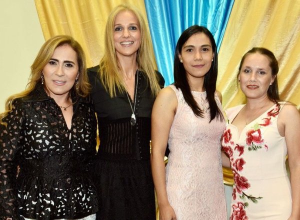 Elegancia y distinción en eventos sociales - Edicion Impresa - ABC Color
