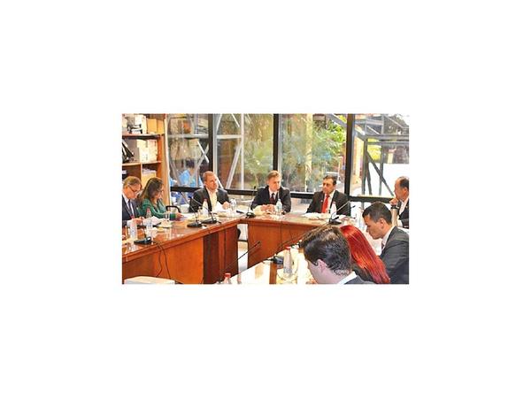 Embajador explica su agenda para Ecuador