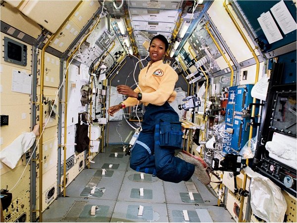 Ex astronauta de la NASA: "No podemos sobrevivir sin la Tierra"