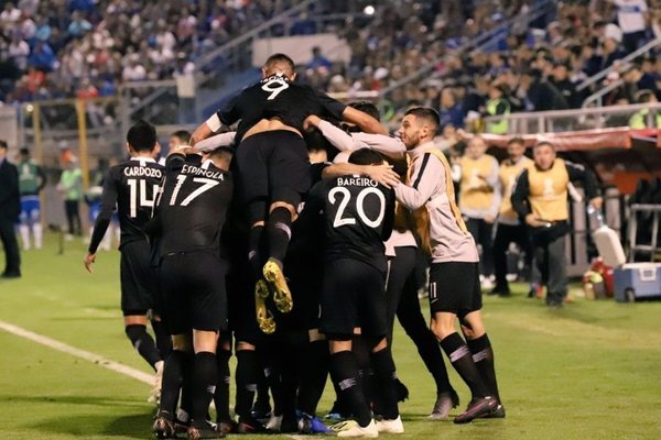 Libertadores: Libertad logra en Santiago su clasificación