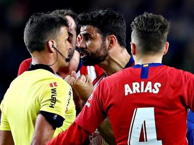 Ocho partidos a Diego Costa por su expulsión en el Camp Nou