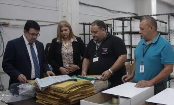 Preparan 829 maletines electorales para las Elecciones Municipales en CDE » Ñanduti