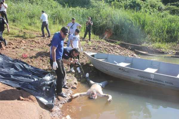 Cadáver de hombre acusado de matar a su expareja es hallado flotando en el Paraná