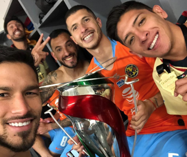 HOY / Bruno Valdez levanta la Copa MX con el América