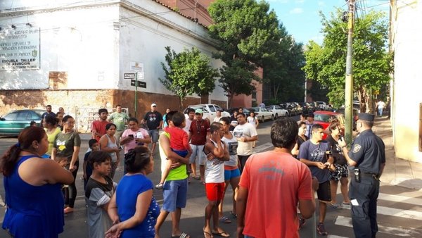 Damnificados marchan en microcentro | Paraguay en Noticias