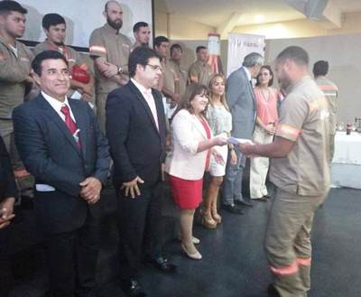 SNPP capacitó a 150 operarios de empresa de refrescos | .::Agencia IP::.