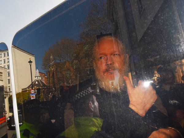 EEUU acusa a Assange de "conspirar para infiltrarse" en sistemas del Gobierno