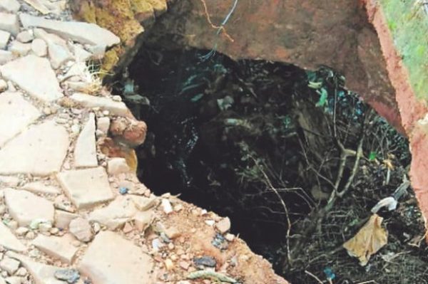 Piden reparación urgente de un puente en barrio de CDE - ADN Paraguayo
