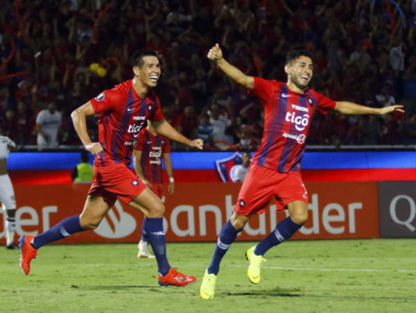 Cerro avanza en la Copa y rompe récords
