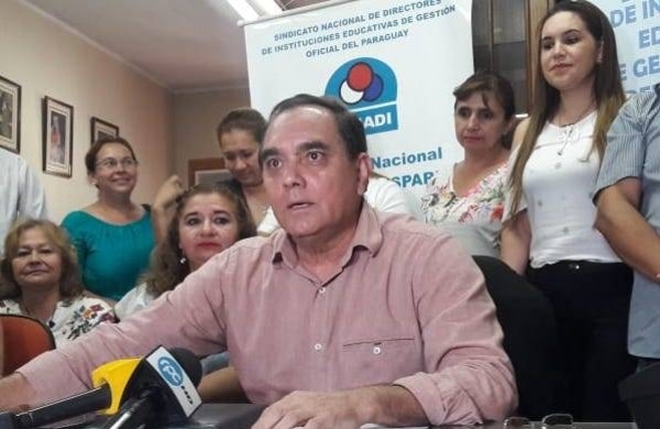 HOY / Falta de insumos y escuelas sucias: directores ponen "ultimátum" al MEC