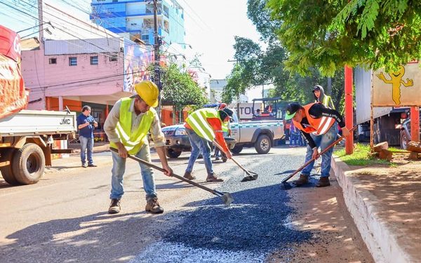 Comenzaron bacheo en CDE