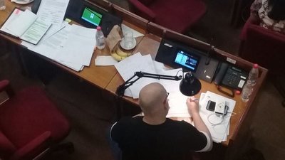 Payo atacó a Calé con agua | Paraguay en Noticias 