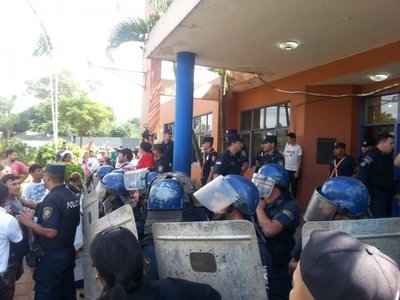 Fiscalía allana Municipalidad de J. Augusto Saldívar | Paraguay en Noticias 