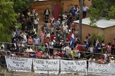 Adherentes de Payo Cubas anuncian escraches - Nacionales - ABC Color