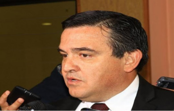 Senado no reunió los votos necesarios para interpelar a Eduardo Petta - Radio 1000 AM