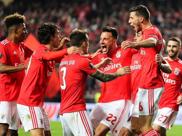 El Benfica saca ventaja ante el Eintracht