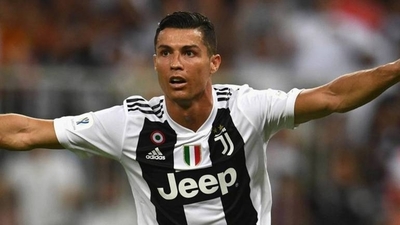 HOY / VIDEO| Cristiano jugando con su hijo y ninguneando a hija desata 'disparos' en su contra