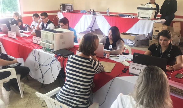 Más de dos mil extranjeros participaron de jornadas de regularización migratoria | .::Agencia IP::.