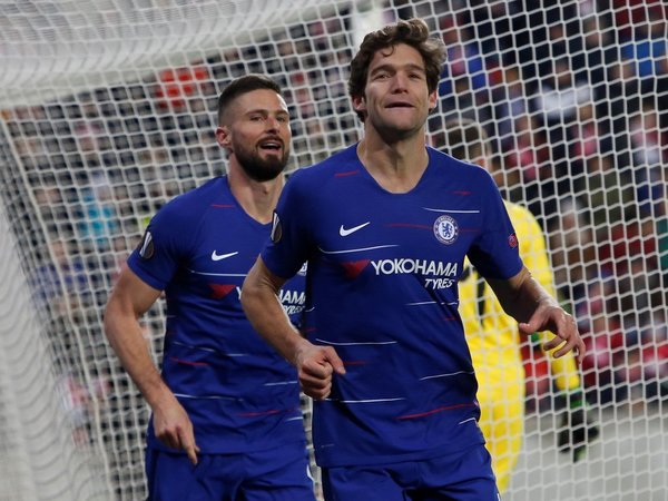 Kepa y Marcos Alonso impulsan al Chelsea