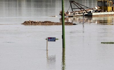 Más de 100.000 personas evacuadas en el suroeste de Irán por las inundaciones - Fotos - ABC Color