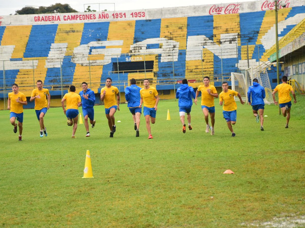 Juan Vázquez confía en la capacidad del plantel auriazul