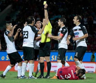 Tribunal Disciplinario sancionó a futbolistas - ADN Paraguayo