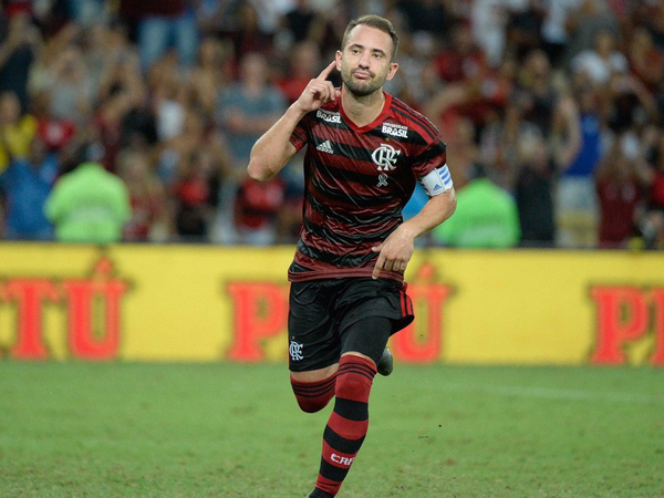 Flamengo le hizo media docena de goles al San José