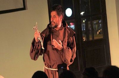 Drama y comedia suben en varios escenarios asuncenos