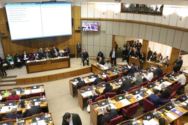 Senado designó a Martínez Simón como nuevo ministro de la Corte