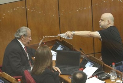 Payo “bendijo” a “Calé” y luego fue suspendido