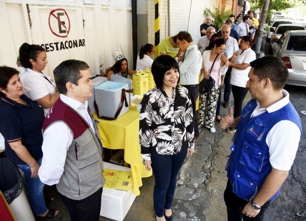 Se aplicaron cerca de 1.000 vacunas en ABC - Edicion Impresa - ABC Color