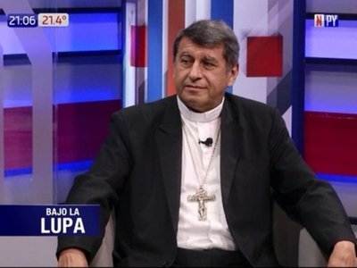 Monseñor: "Marito tiene buena intención, pero el problema es su primer anillo"
